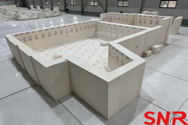 Melting and Casting Technology of Fused Zirconium Corundum Blocks for Glass Furnace