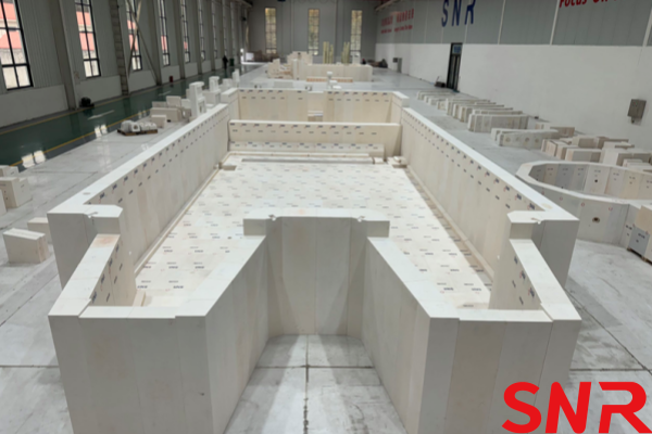 Analysis and control of serious intrinsic quality defects of fused cast AZS sidewall blocks